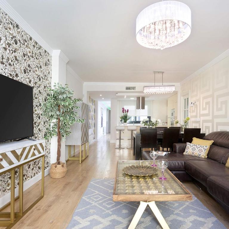 Genteel Home Velazquez Granada - Duplex Apartment with private pool - 8