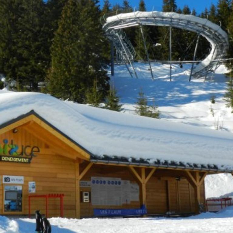 Studio cabine cosy avec balcon, 400m des pistes, casier à skis, proche commerces et remontées mécaniques. - Appartement 1 Chambre - 3