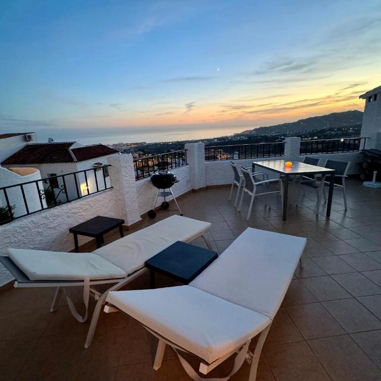 Luxury 2 Bedroom Apartment in San Juan de Capistrano, Nerja - Apartamento de 2 dormitorios con terraza y vistas al mar - 30