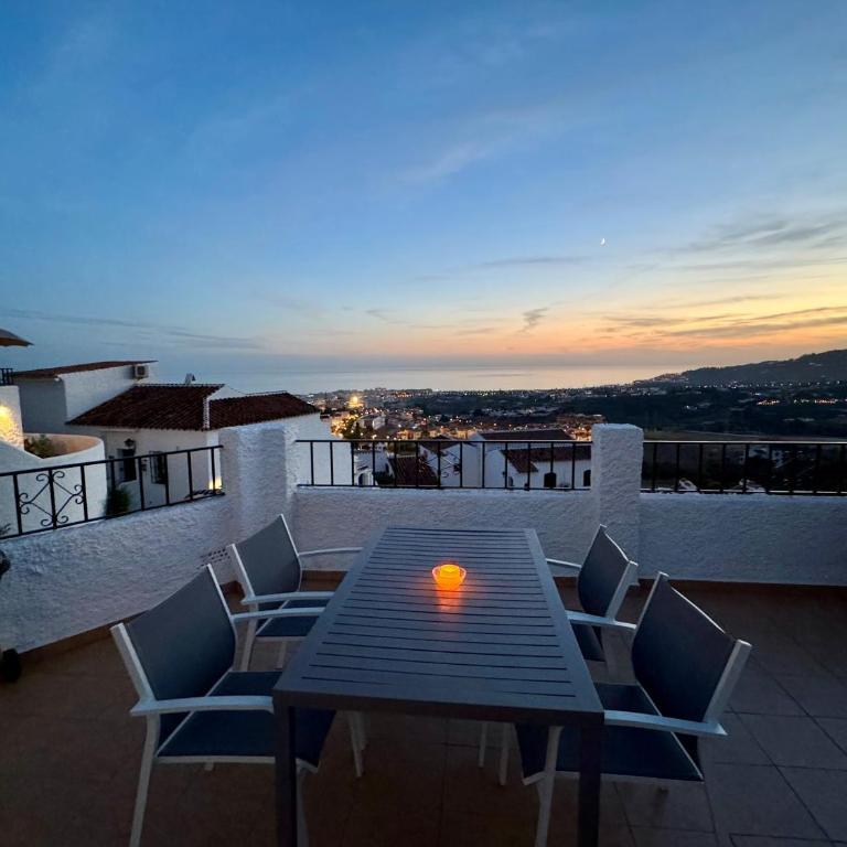 Luxury 2 Bedroom Apartment in San Juan de Capistrano, Nerja - Apartamento de 2 dormitorios con terraza y vistas al mar - 32