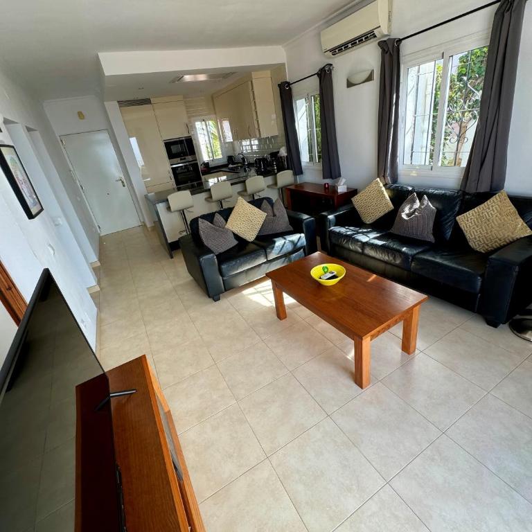 Luxury 2 Bedroom Apartment in San Juan de Capistrano, Nerja - Apartamento de 2 dormitorios con terraza y vistas al mar - 16