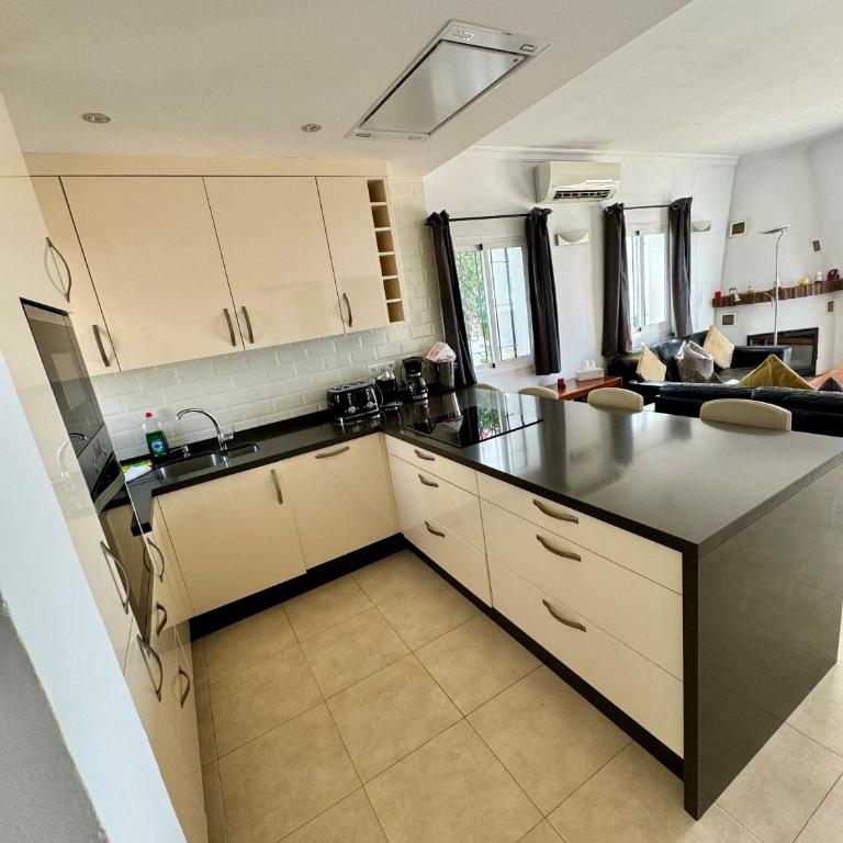 Luxury 2 Bedroom Apartment in San Juan de Capistrano, Nerja - Apartamento de 2 dormitorios con terraza y vistas al mar - 13