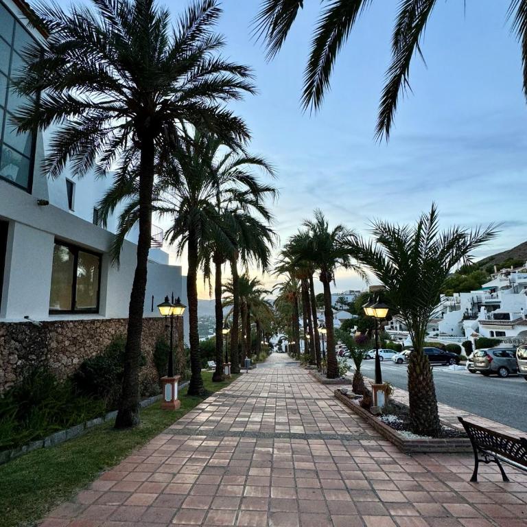 Luxury 2 Bedroom Apartment in San Juan de Capistrano, Nerja - Apartamento de 2 dormitorios con terraza y vistas al mar - 56