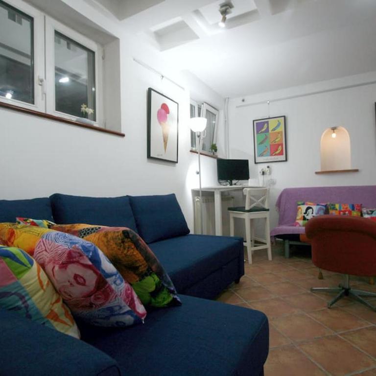Warhol Apartment, quiet with Retro Pop Art Flair in Zvezdara, Beograd with workplaces and multiple beds - Apartman sa 1 Spavaćom Sobom - 37