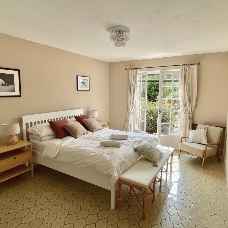 VILLA LA LOUBIANE VI4428 By Riviera Holiday Homes - Villa - 9