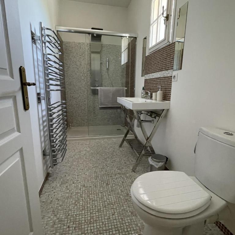 VILLA LA LOUBIANE VI4428 By Riviera Holiday Homes - Villa - 11
