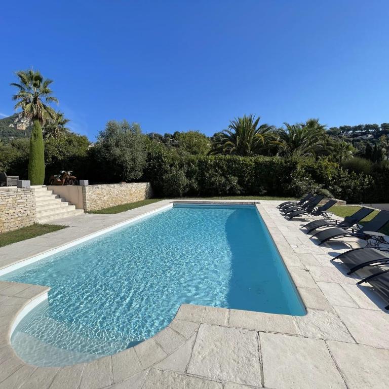 VILLA LA LOUBIANE VI4428 By Riviera Holiday Homes - Villa - 22