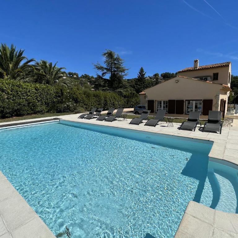 VILLA LA LOUBIANE VI4428 By Riviera Holiday Homes - Villa - 25