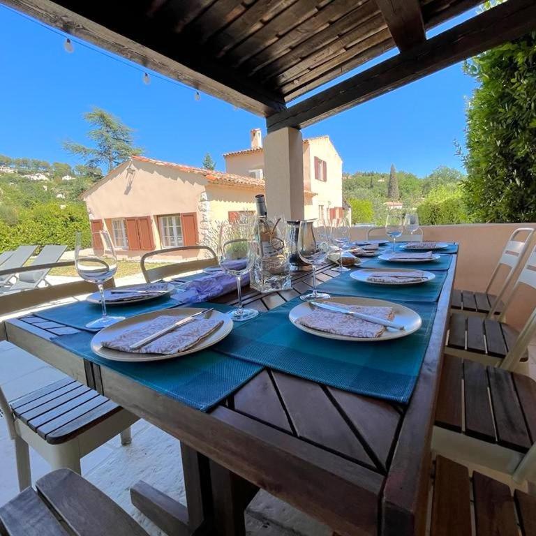 VILLA LA LOUBIANE VI4428 By Riviera Holiday Homes - Villa - 28