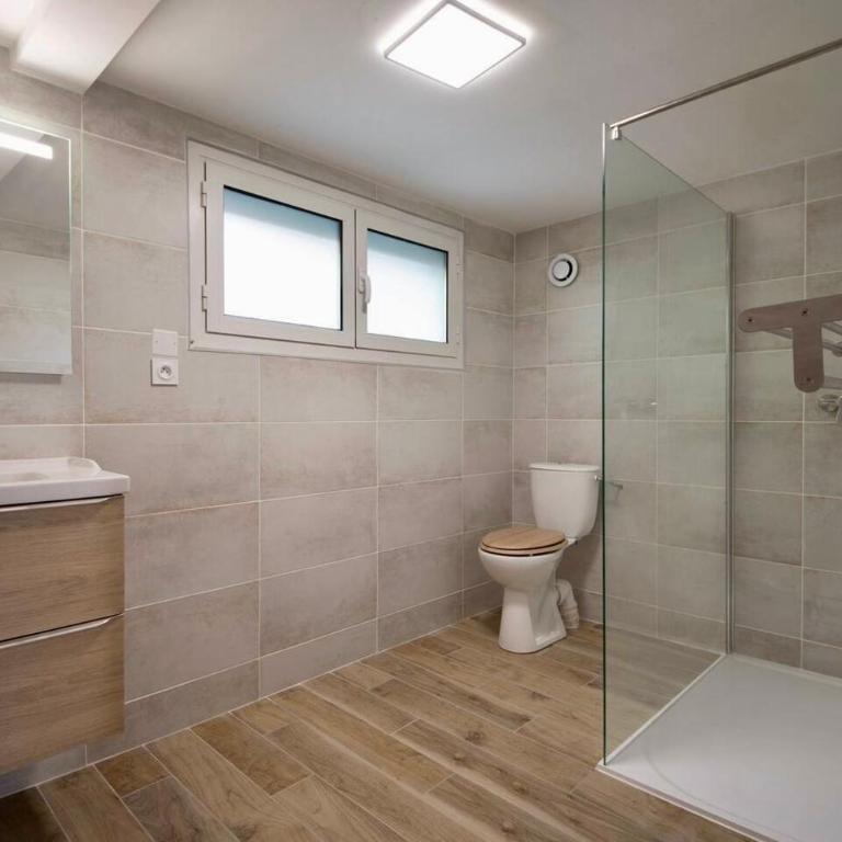 La cahute, Gîte avec jardin pour 15 personnes - Maison 7 Chambres - 5