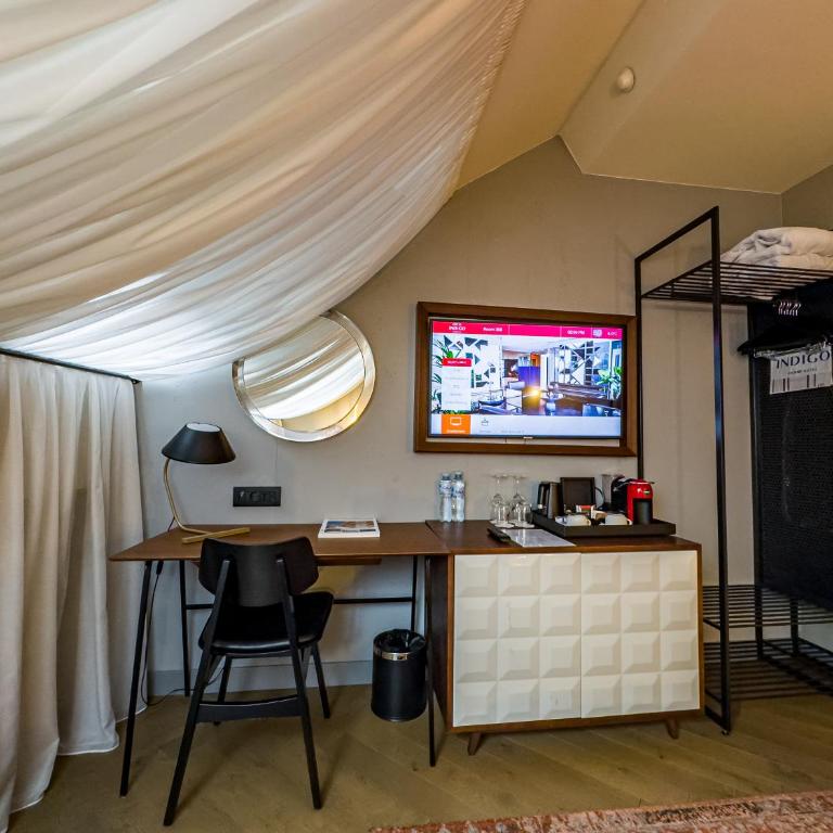 Hotel Indigo Belgrade, an IHG Hotel - Double Standard Cozy Attic Room - 3