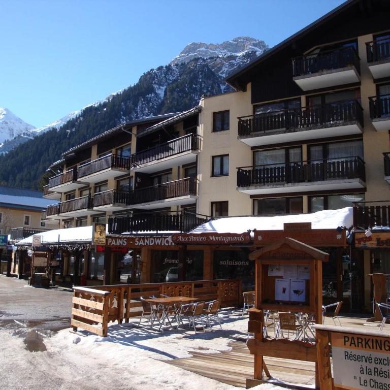 Duplex ensoleillé centre village avec balcon et parking privé - FR-1-464-86 - Appartement 1 Chambre - 13