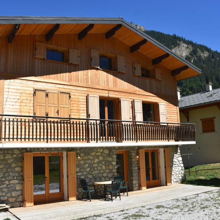 Chalet ensoleillé avec balcon et poêle à bois - FR-1-464-163 - Chalet 3 Chambres - 16