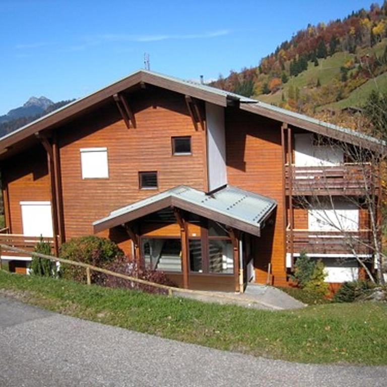 Charmant studio avec balcon et parking couvert, proche télémix et pistes, à La Clusaz - FR-1-459-61 - Studio - 12