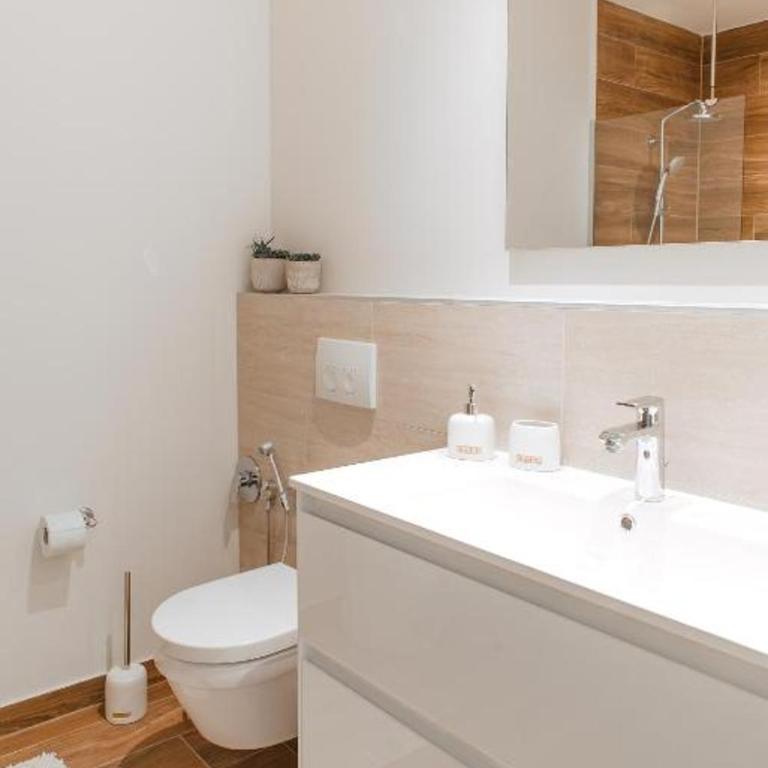 Contemporary One Bedroom Apartment - Lustica Centrale - One-Bedroom Apartment - 5