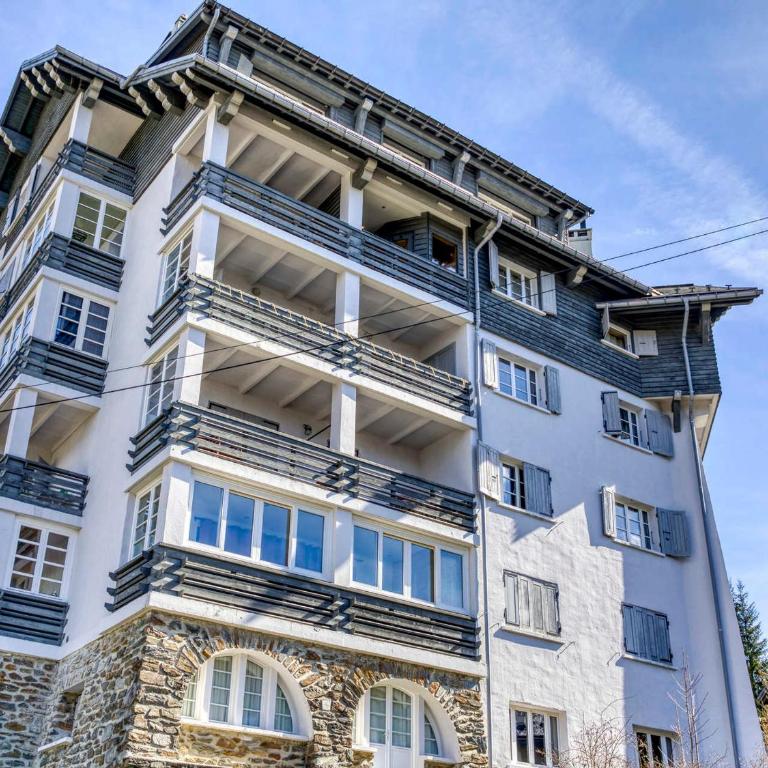 Appartement rénové 5 chambres avec balcon, cheminée et Wifi à 400m du centre de Megève - FR-1-453-170 - Appartement (10 Adultes) - 17