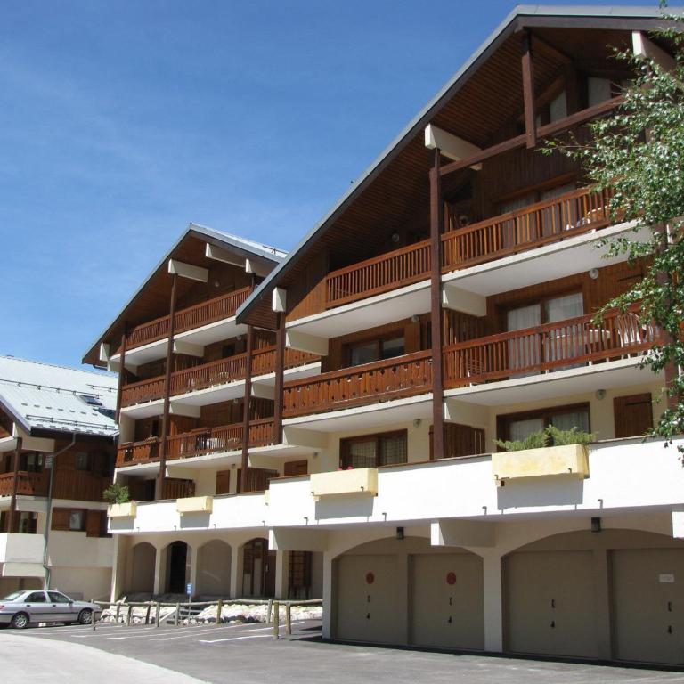 Appartement lumineux avec balcon - 4 personnes - FR-1-464-91 - Two-Bedroom Apartment - 9