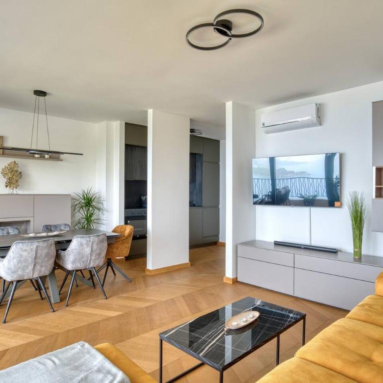 Magic view - Apartment with Pool - Three-Bedroom Apartment - 9