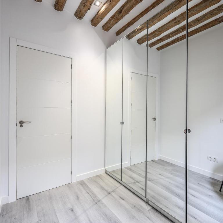 Arteria Madrid Gran Vía - Large Double Room - 25