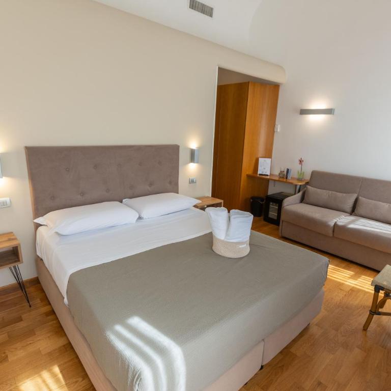 Lungomare Suite & Spa - Triple Room - 10