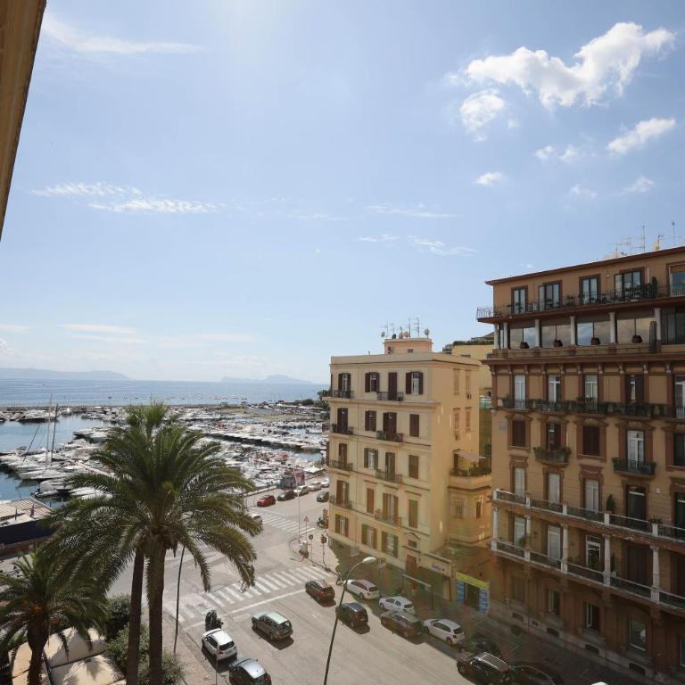 Lungomare Suite & Spa - Superior Triple Room with Sea View - 8