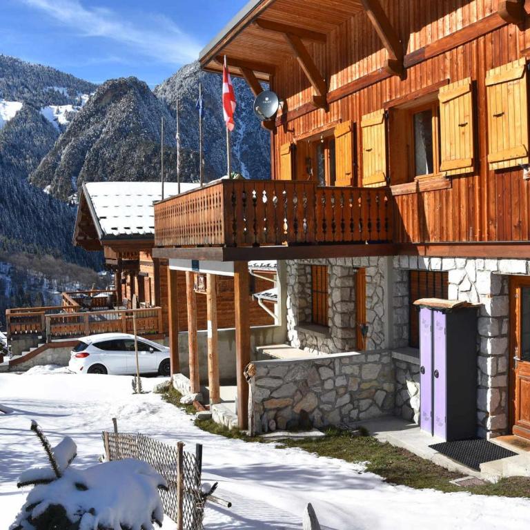 Agréable rez de jardin dans chalet avec animaux admis, pour 3 personnes - FR-1-464-183 - Appartement 2 Chambres - 13