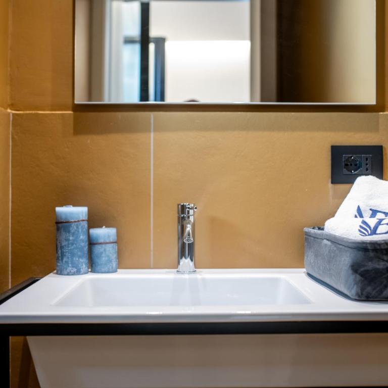Ermes Suites & Rooms Bari - Suite con Vasca Idromassaggio - 5