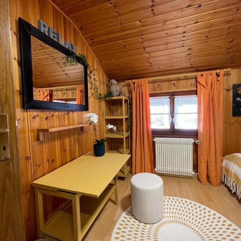 Auberge Restaurant les Aiguilles Rouges - Chambre Simple avec Salle de Bains Commune - 3