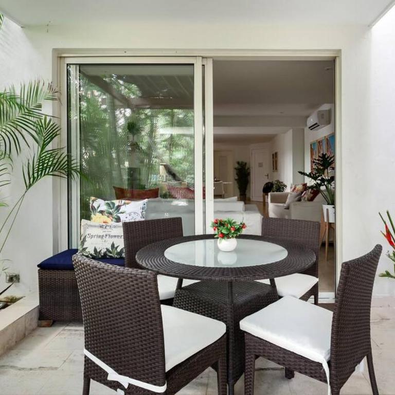 Walled City apt- Rooftop Pool & Private Garden - One-Bedroom Apartment - 34