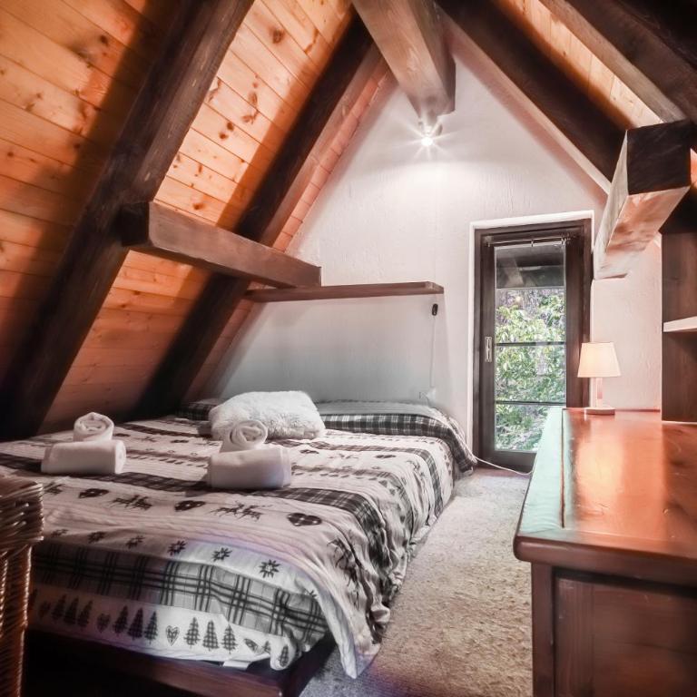 Parcheggio-Camino-8pax - Chalet immerso nella Natura - Chalet - 3