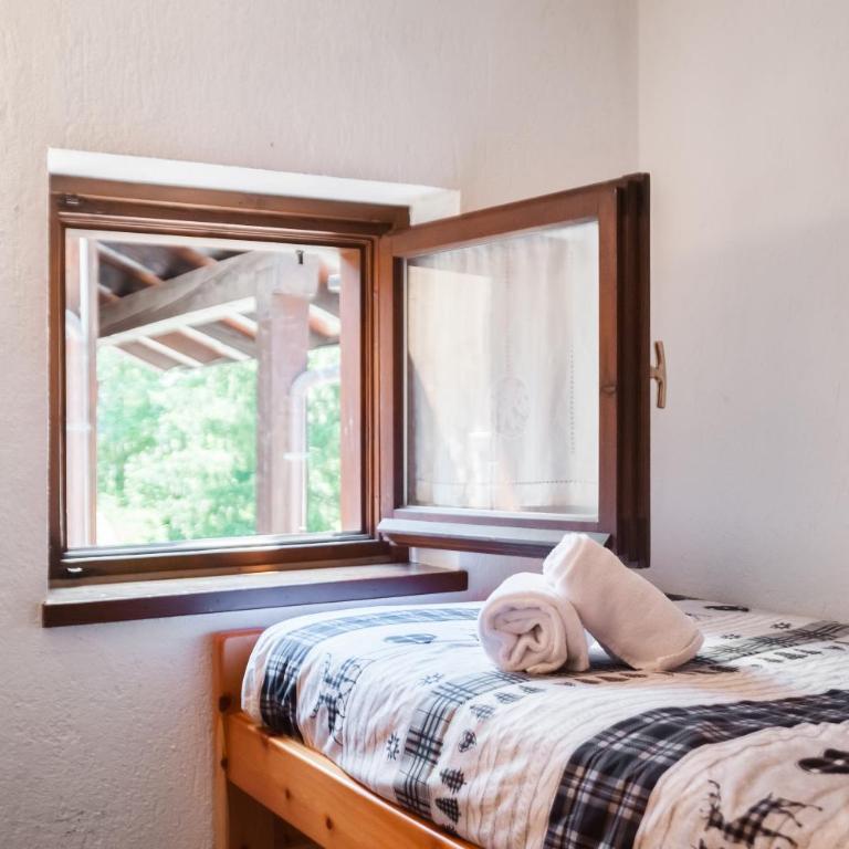Parcheggio-Camino-8pax - Chalet immerso nella Natura - Chalet - 20