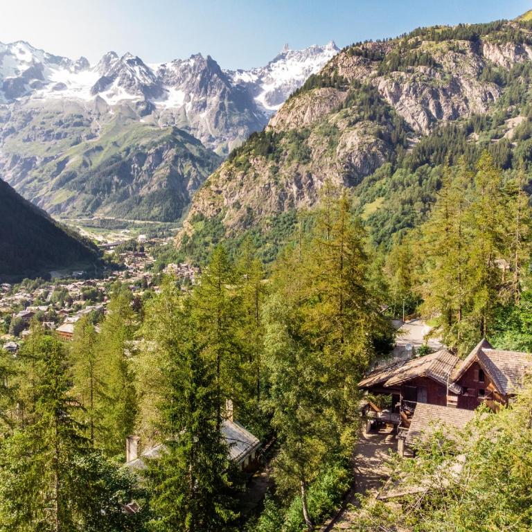 Parcheggio-Camino-8pax - Chalet immerso nella Natura - Chalet - 5
