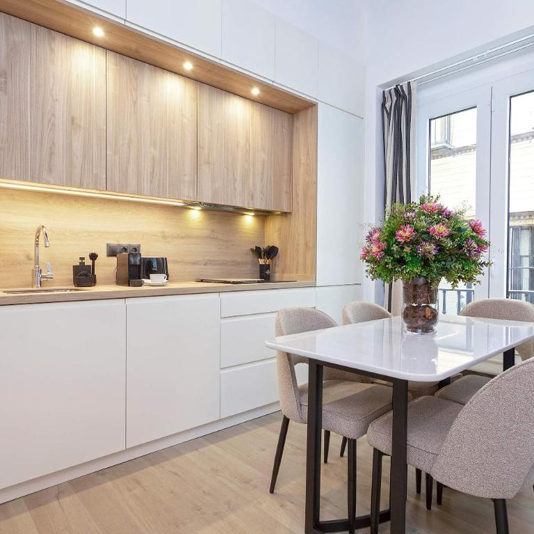 Genteel Home Teodosio - Two-Bedroom Apartment - 8