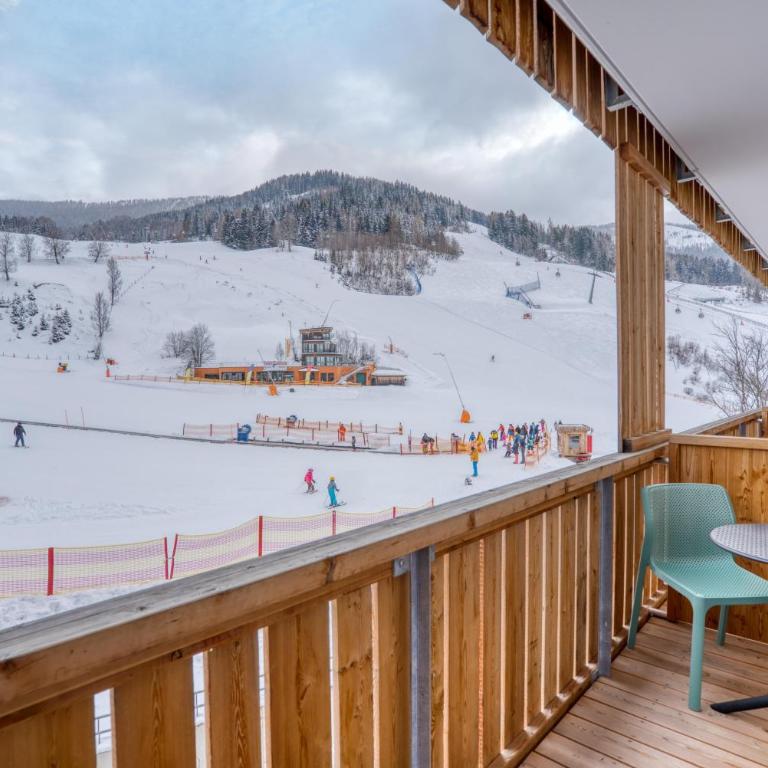 COOEE alpin Hotel Bad Kleinkirchheim - Doppel- oder Zweibettzimmer mit Bergblick und Balkon - 5