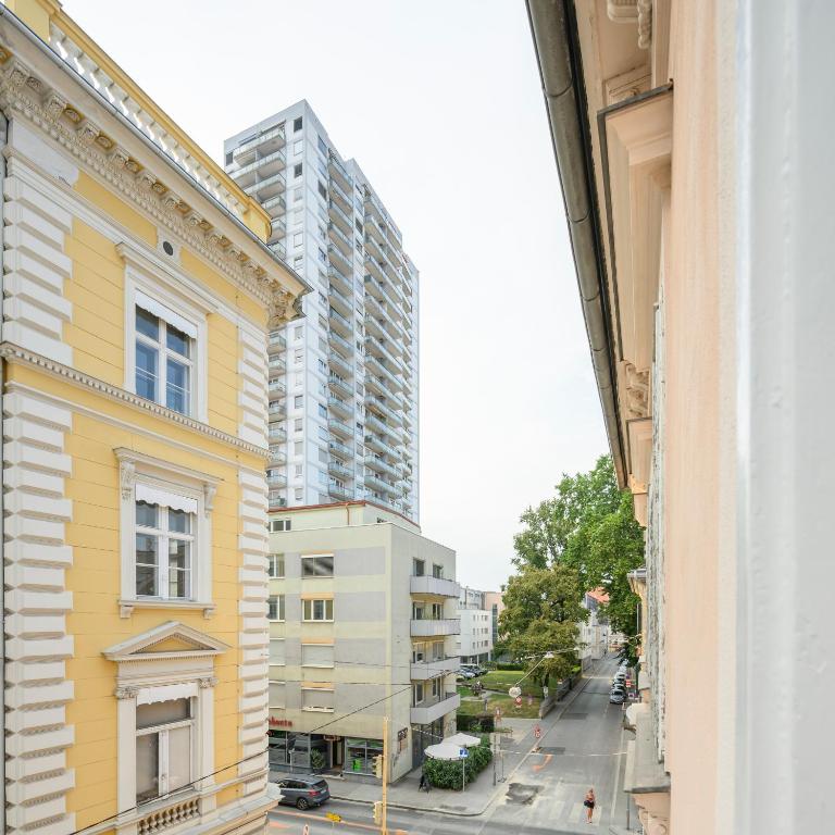 Spacious apartment in Graz for 6 people - Familien-Apartment mit 1 Schlafzimmer - 6