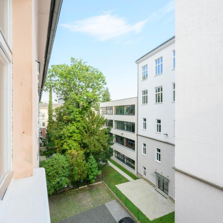 Spacious apartment in Graz for 6 people - Familien-Apartment mit 1 Schlafzimmer - 49