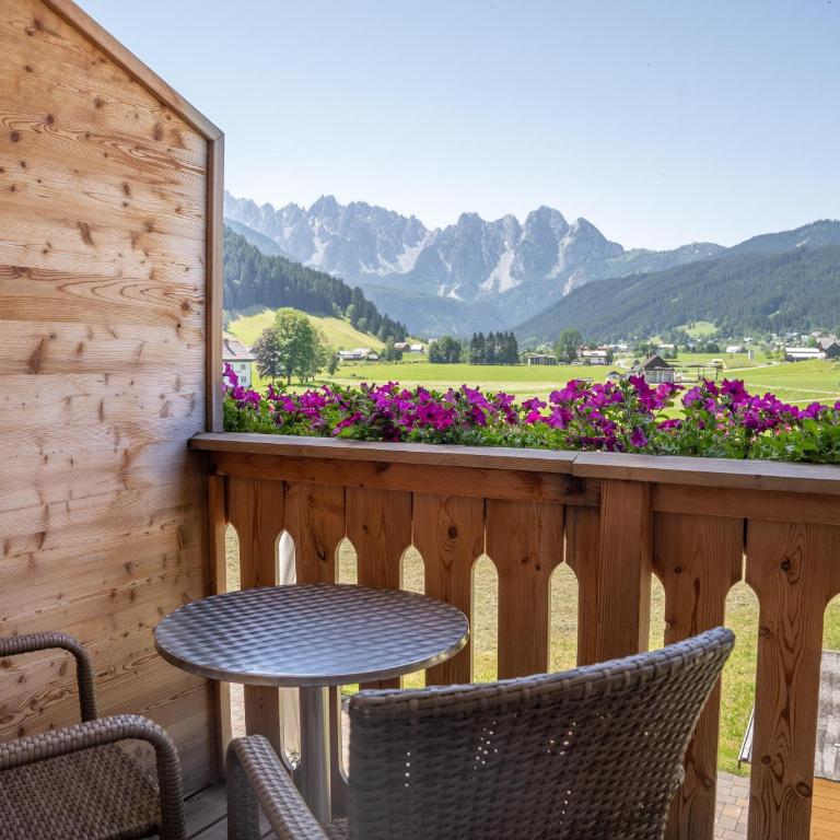 COOEE alpin Hotel Dachstein - Superior Vierbettzimmer - 2