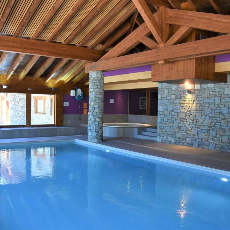 Bel appartement avec balcon et parking couvert - FR-1-464-217 - Appartement - 10
