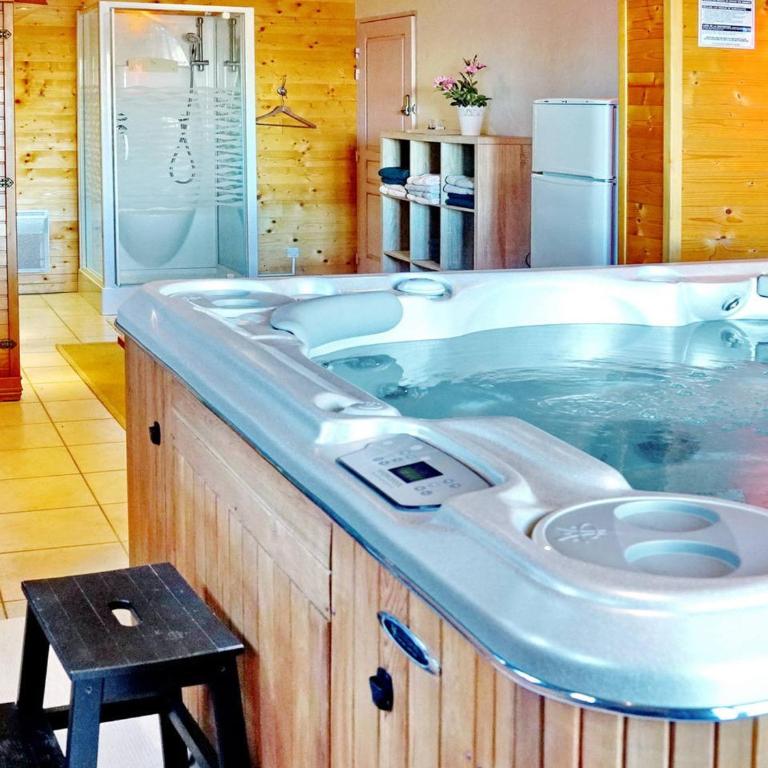 Chalet de Luxe 4* · Spa · Idéal Familles · 20 Pers. - Chalet 3 Chambres - 28