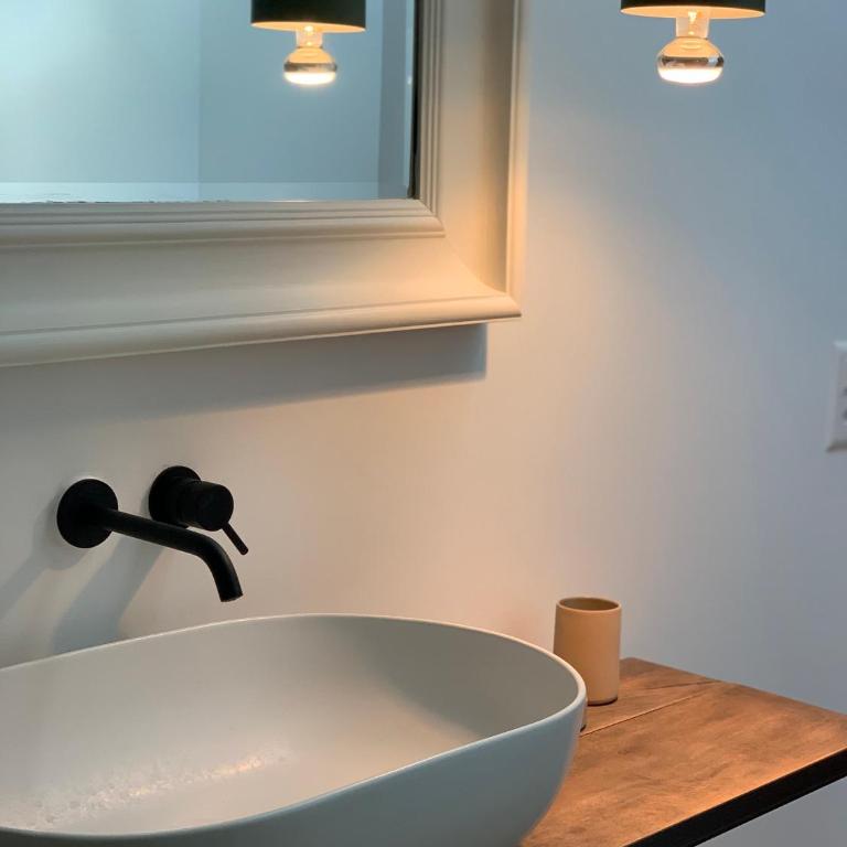 'Le Petit Clos Suites'- Charming Getaway on Leman Lake - Loft - 2