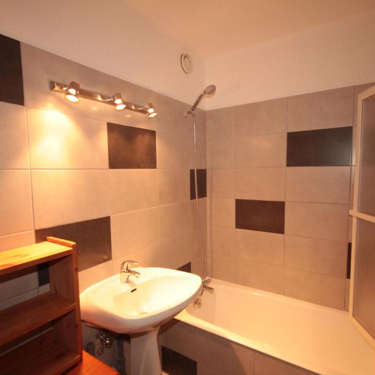 Les Saisies - 2 pièces cabine avec cheminée pour 6 personnes - Appartement 1 Chambre - 12
