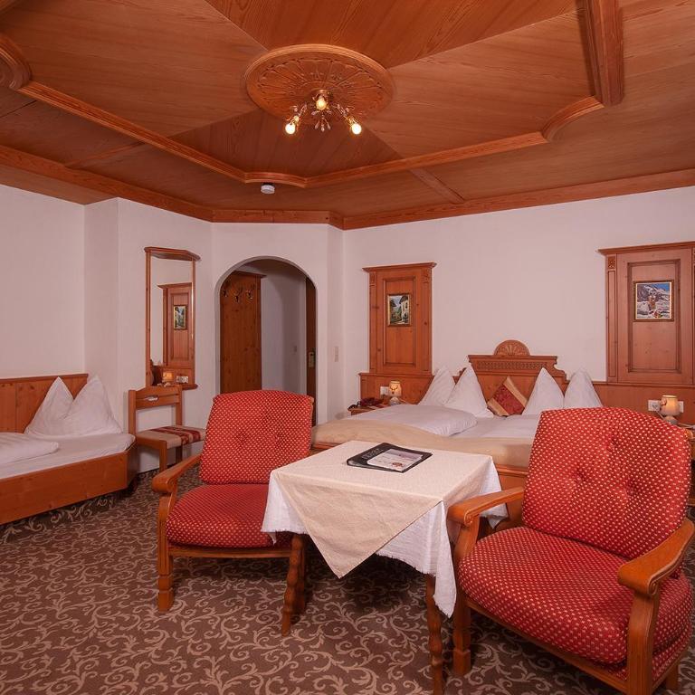 Gasthof Riederhof - Dreibettzimmer mit Bad - 3