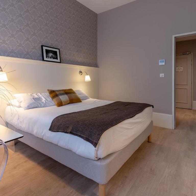 La Maison Blanche - Appart Hôtel de charme Chic & Cosy climatisé, à 350m du coeur de ville de Limoges - Accès autonome - Classic Studio with Air-Conditioning - 3