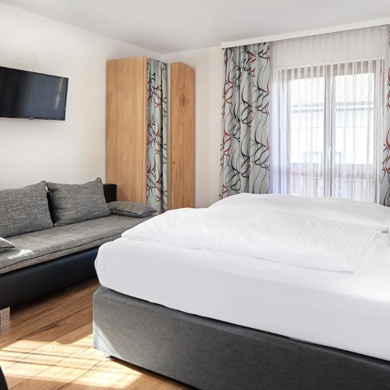 Pension Vorberghof- Bauernhofurlaub - Doppelzimmer - 1