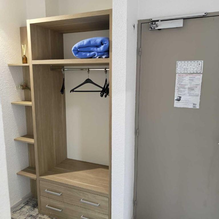 Hôtel Les Alizés - Chambre Triple avec Salle de Bains Privative - 6