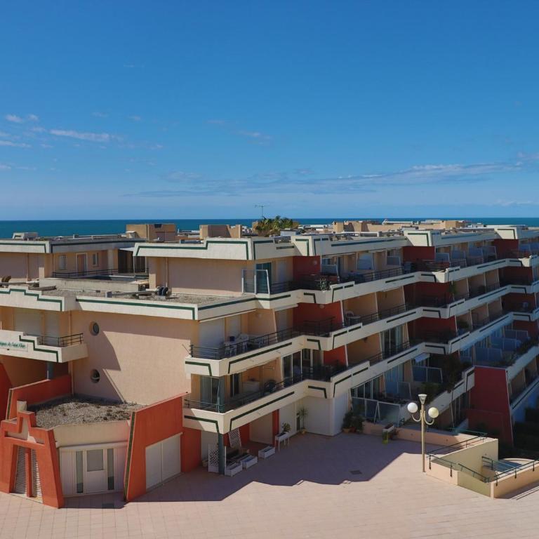 2 Pièces avec Terrasse 11m² à Sète - Résidence avec Piscine et WIFI - FR-1-472A-259 - Apartment - 15