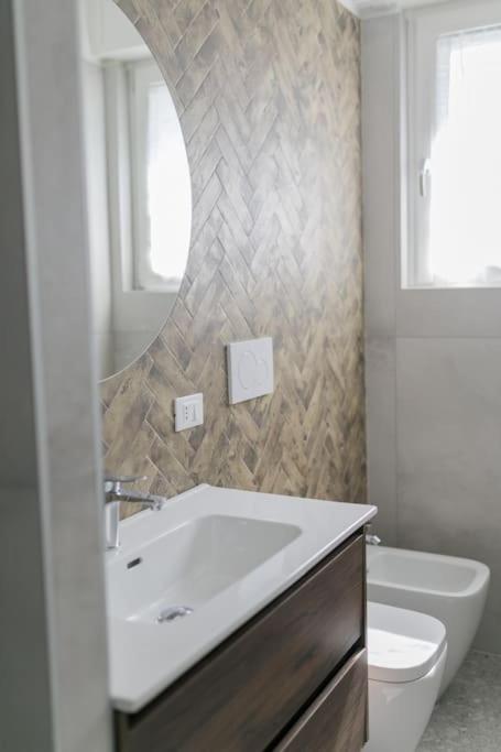 Nuovo appartamento Bianco appena ristrutturato - Three-Bedroom Apartment - 11