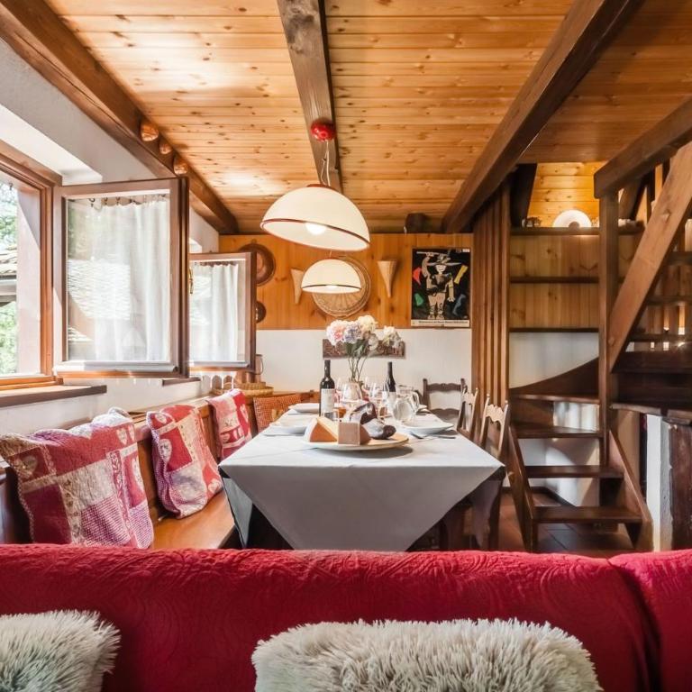 Parcheggio-Camino-8pax - Chalet immerso nella Natura - Chalet - 2