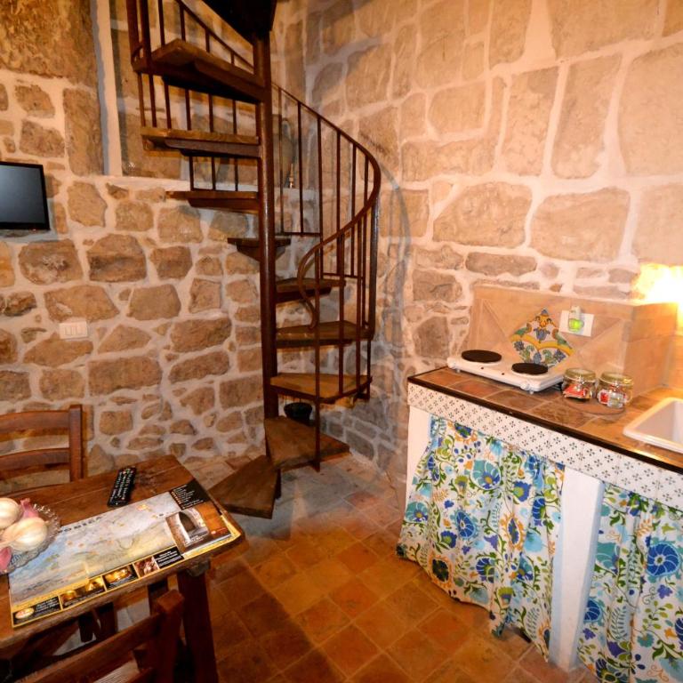 Case-grotte degli Avi, esperienza abitativa in grotta - Appartamento Superior - 9