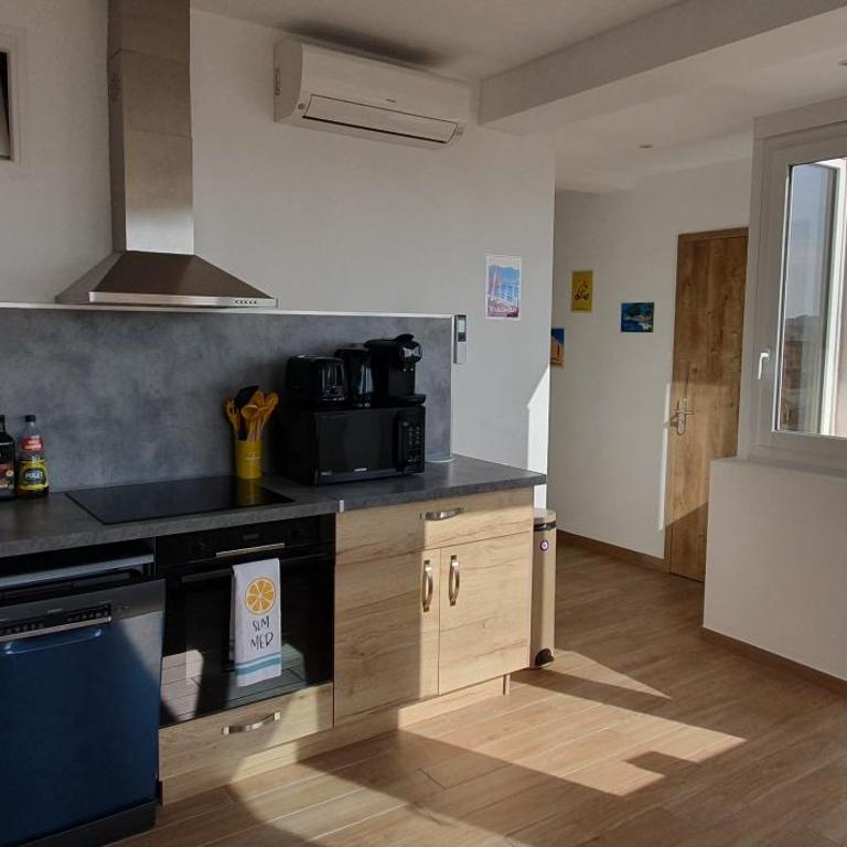 Vue Mer Panoramique - Gare et Port à Pied - 60m2 - Two-Bedroom Apartment - 9